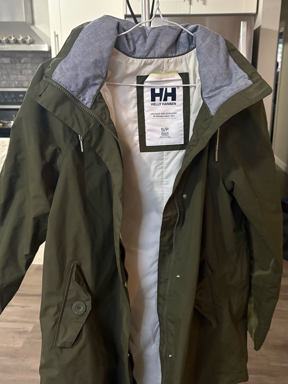 Helly Hansen Olive Green Hooded Rain Coat - Picture 3 of 8